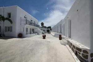 Sofia Village, Mykonos City