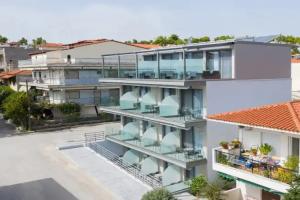 4 you Hotel, Metamorfosi