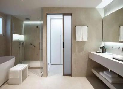 Neptune Luxury Resort - 100