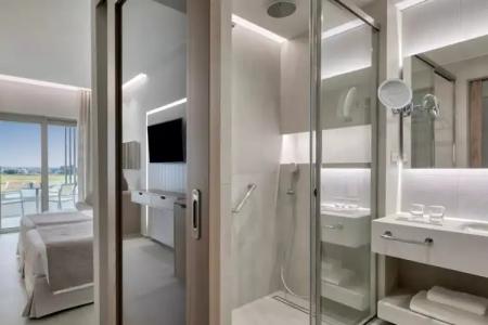 Neptune Luxury Resort - 58