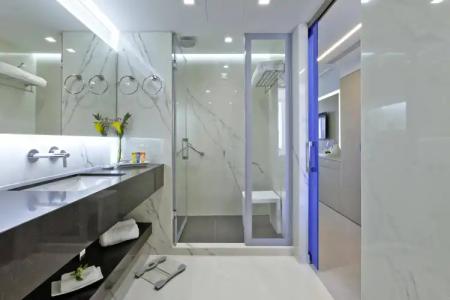 Neptune Luxury Resort - 10