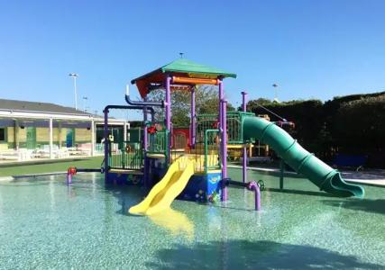 Neptune Luxury Resort - 23