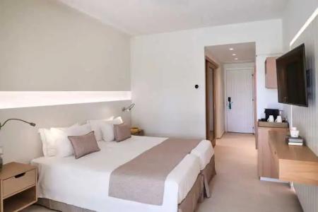 Neptune Luxury Resort - 80