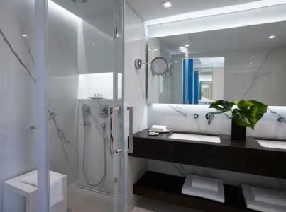 Neptune Luxury Resort - 75