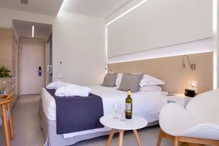 Neptune Luxury Resort - 77