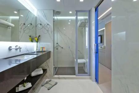 Neptune Luxury Resort - 78