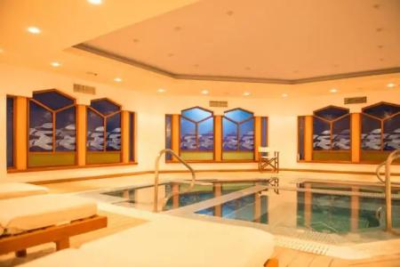 Neptune Luxury Resort - 1