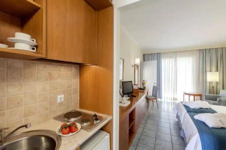 Neptune Luxury Resort - 33