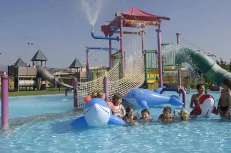 Neptune Luxury Resort - 36