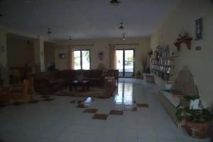 Hotel Sofia, Marathokampos