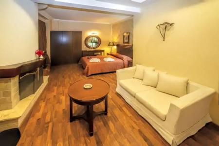 Olympus Mediterranean Boutique - 4