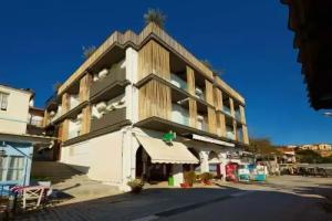 Hotel Menel - The Tree House, Limenaria