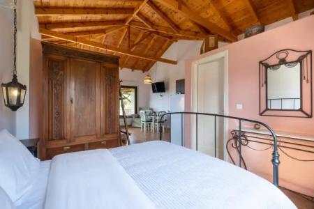 Chamaloni Cottages - 13