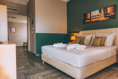 Apollo Resort Art - 132