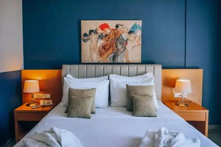 Apollo Resort Art - 161