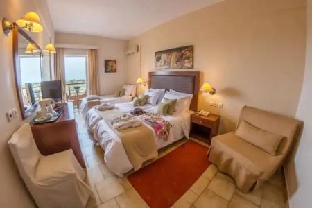 Apollo Resort Art - 126