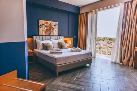 Apollo Resort Art - 149