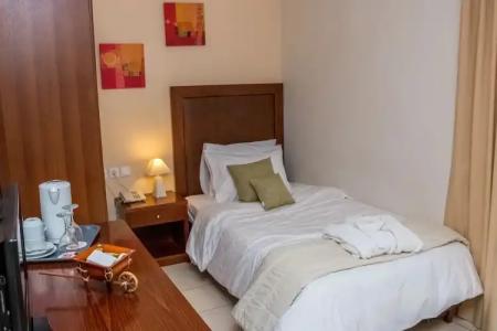 Apollo Resort Art - 111