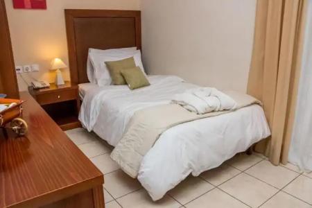 Apollo Resort Art - 103