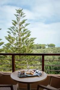 Apollo Resort Art - 63