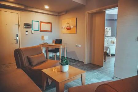 Apollo Resort Art - 166