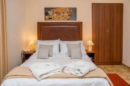 Apollo Resort Art - 66