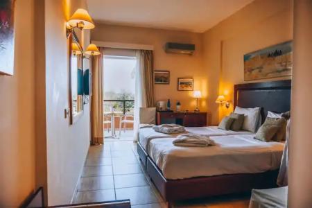 Apollo Resort Art - 127