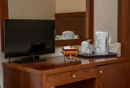 Apollo Resort Art - 102