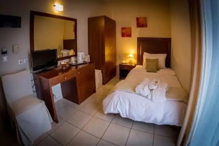 Apollo Resort Art - 112