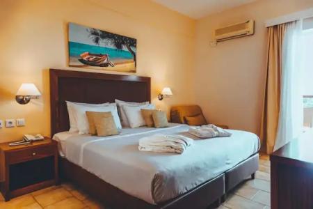 Apollo Resort Art - 65