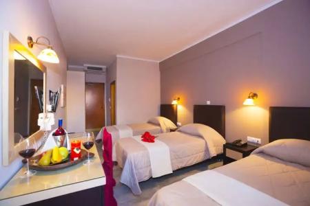 Kyparissia Beach - 7