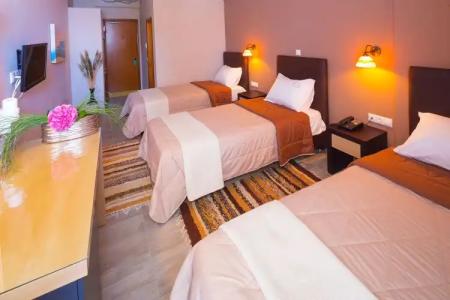 Kyparissia Beach - 42