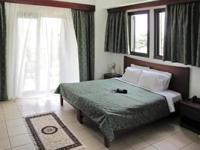 Zeus Kassandra Lagoon - 4