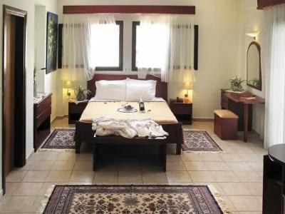 Zeus Kassandra Lagoon - 2