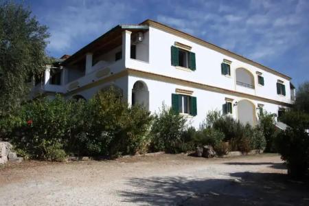 Crystal Blue Aparthotel - 0