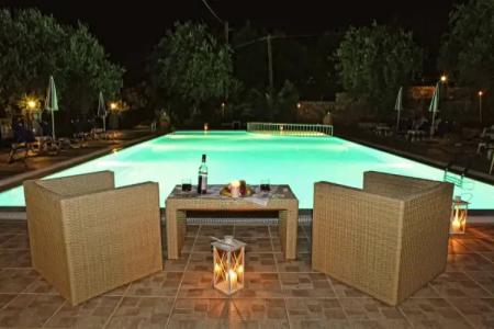 Crystal Blue Aparthotel - 14