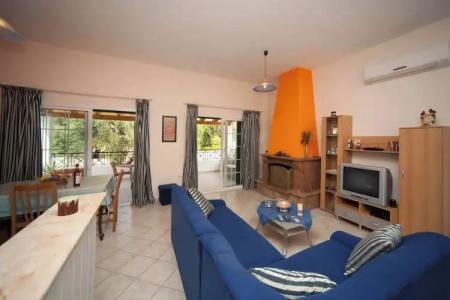 Crystal Blue Aparthotel - 49