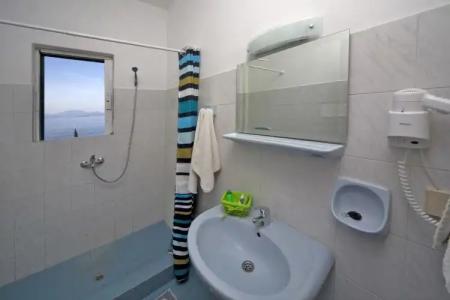 Crystal Blue Aparthotel - 8