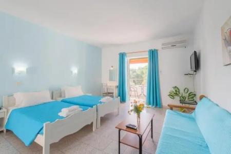 Crystal Blue Aparthotel - 75