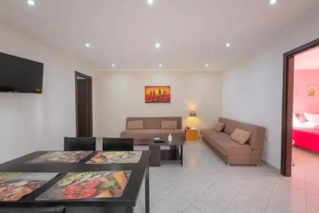 Crystal Blue Aparthotel - 39