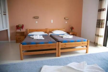 Manolis Studios - 81