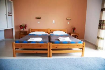 Manolis Studios - 80