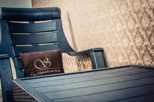 FabExpress Le Emrald Residency - 9