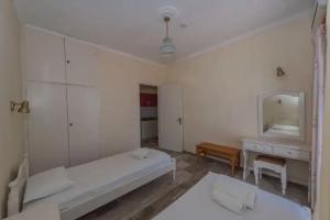 Seafront Apartments, Kavos