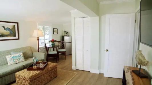 Coconut Palm Inn - 99