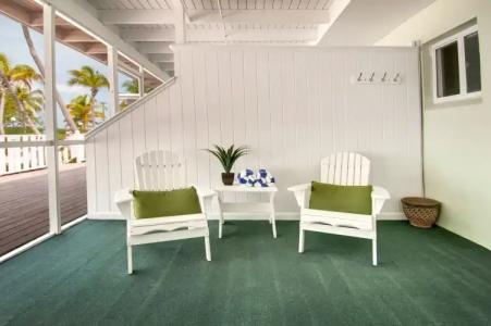 Coconut Palm Inn - 5