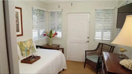 Coconut Palm Inn - 106