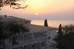 Ipsos Beach Hotel, Ypsos