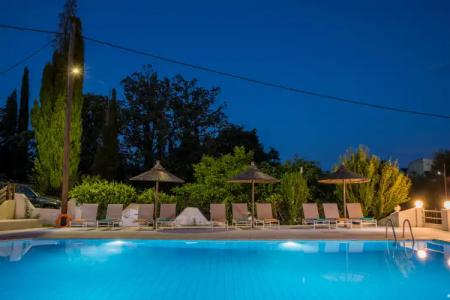 Dominoes Apartments - 4