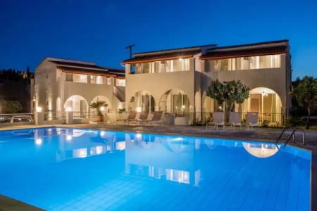 Dominoes Apartments - 0